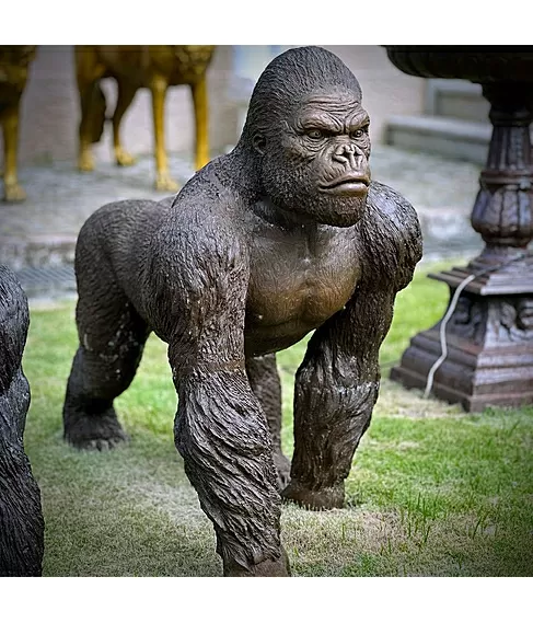 imagem de Escultura Gorila de Bronze Andando 105cm - EBZ710