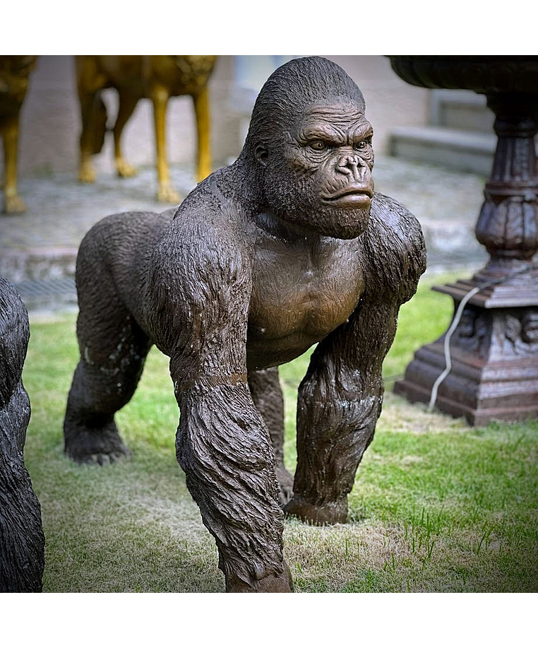imagem do produto Escultura Gorila de Bronze Andando 105cm - EBZ710