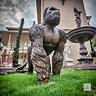 imagem do produto Escultura Gorila de Bronze Andando 105cm - EBZ710