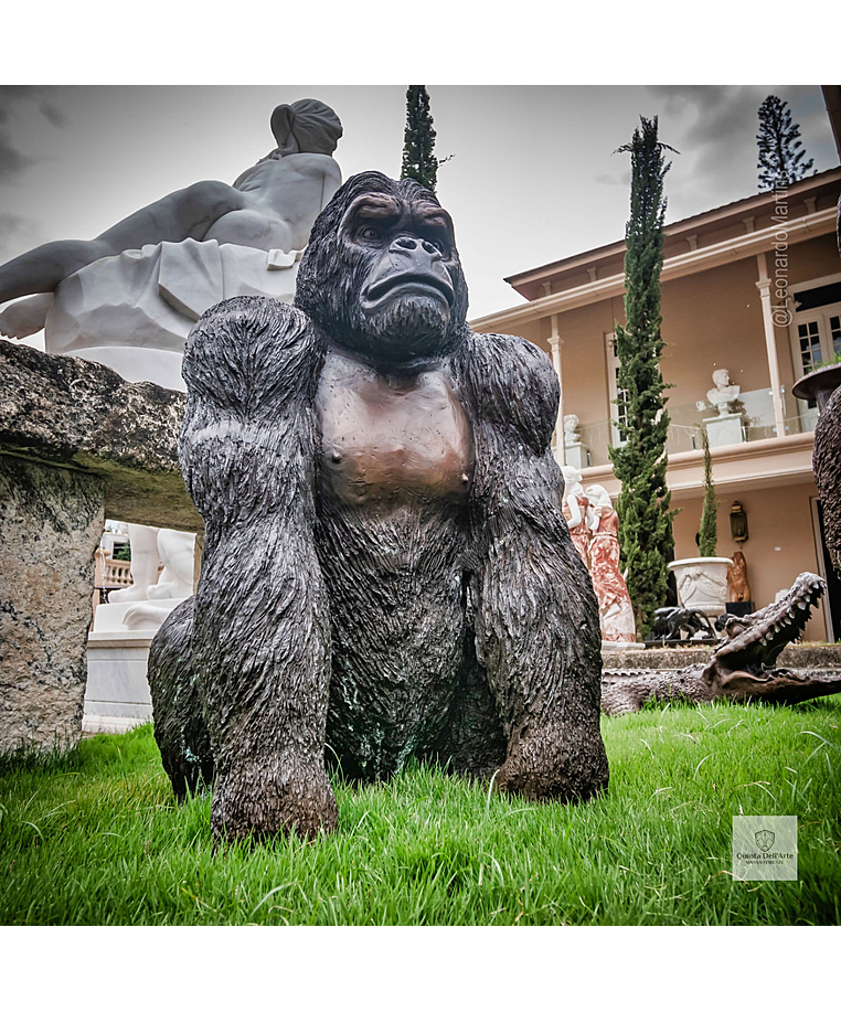 imagem do produto Escultura Gorila de Bronze Sentado 90cm - EBZ709 Elegância e Força