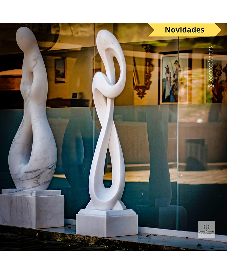 imagem do produto Escultura Harmonia Real Mármore Branco 160cm - EMP736 Elegância para paisagismo