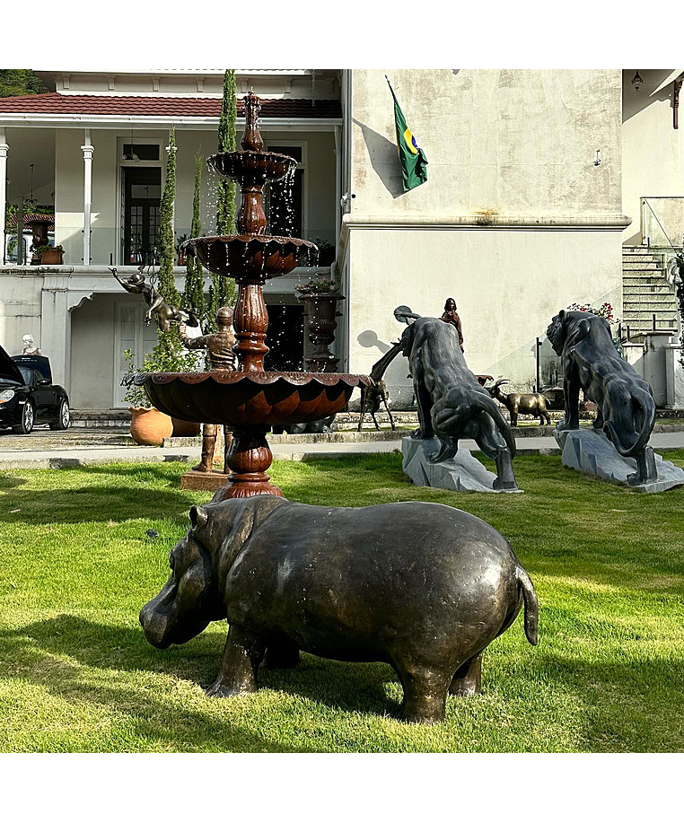 imagem do produto Escultura Hipopótamo em Bronze 45x110cm EBZ560 Presença e Robustez