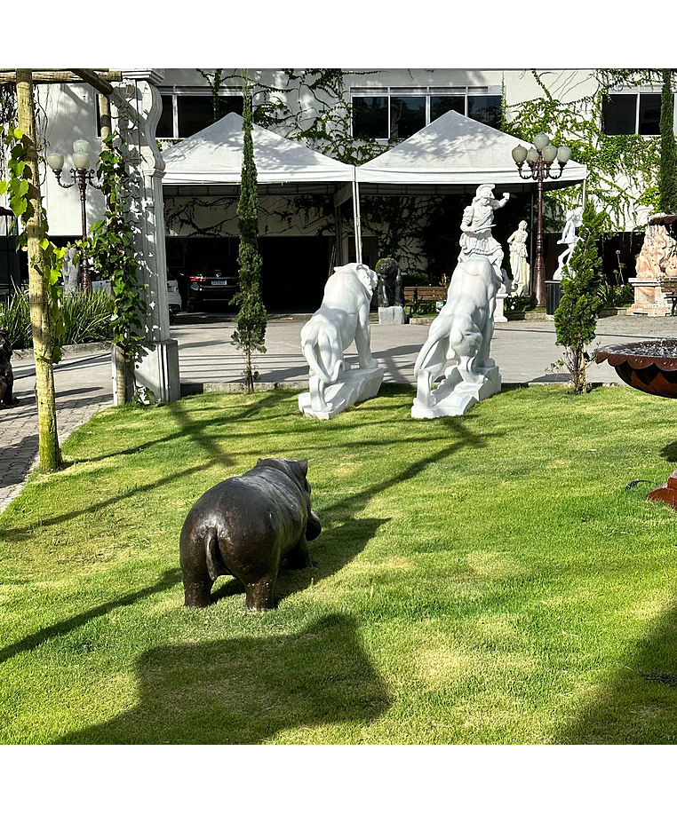 imagem do produto Escultura Hipopótamo em Bronze 45x110cm EBZ560 Presença e Robustez