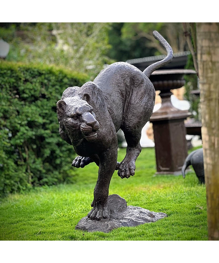 imagem do produto Escultura Impulso Felino 134cm - EBZ718