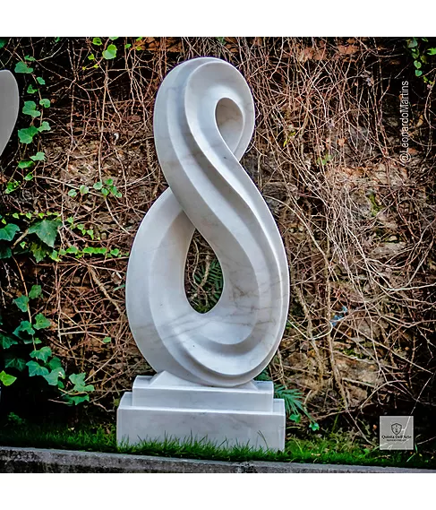 imagem de Escultura Infinito Mármore Branco 130cm - EMP731 Elegância Atemporal