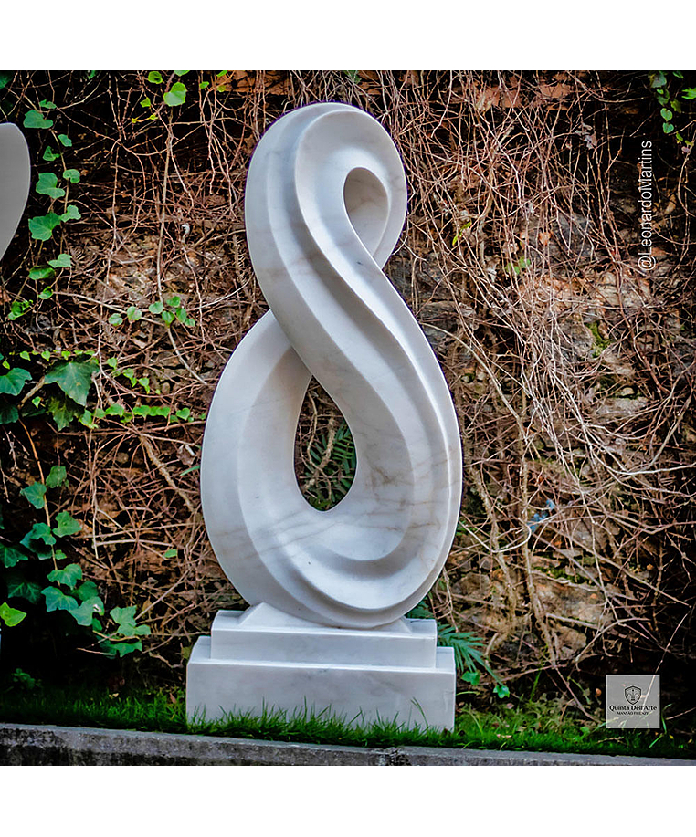 imagem do produto Escultura Infinito Mármore Branco 130cm - EMP731 Elegância Atemporal