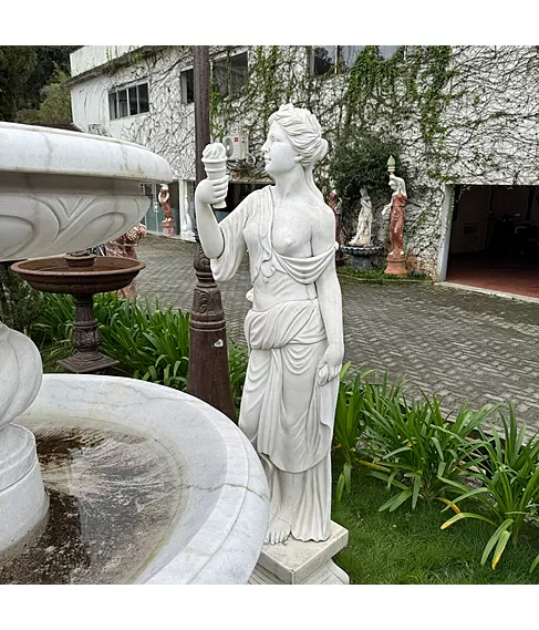 imagem de Escultura Inverno M�rmore Branco 175cm - EMP755
