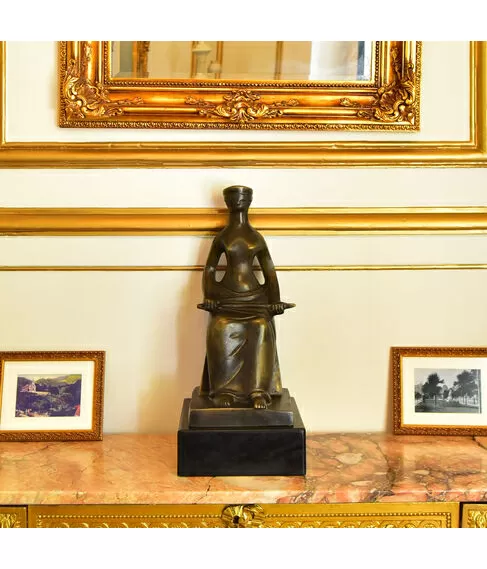 imagem de Escultura Justiça em Bronze 59cm EBZ536 Simbolismo e Elegância