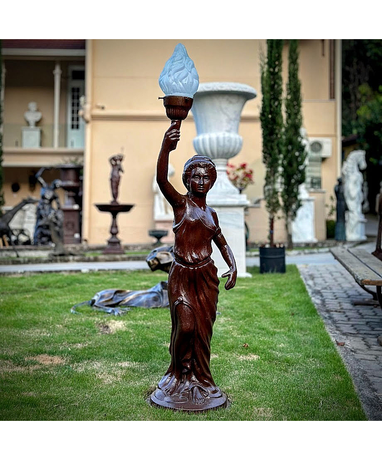 imagem do produto Escultura Lady Luminária em Ferro Fundido 125cm - EF239D Elegância e Funcionalidade