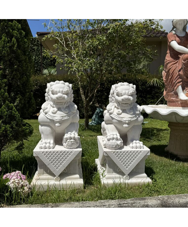 imagem do produto Escultura Leão Chinês em Mármore 100cm EMP493