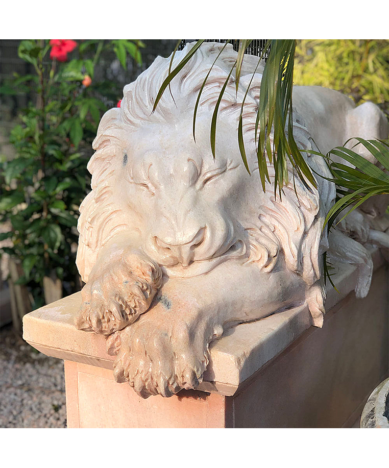 imagem do produto Escultura Leão Dormindo em Mármore Rosado 100cm EMP202 Serenidade e Elegância