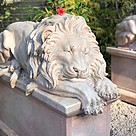 imagem do produto Escultura Leão Dormindo em Mármore Rosado 100cm EMP202 Serenidade e Elegância