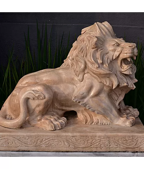 imagem de Escultura Leão em Mármore Rosa 80cm EMP274 Elegância e Delicadeza