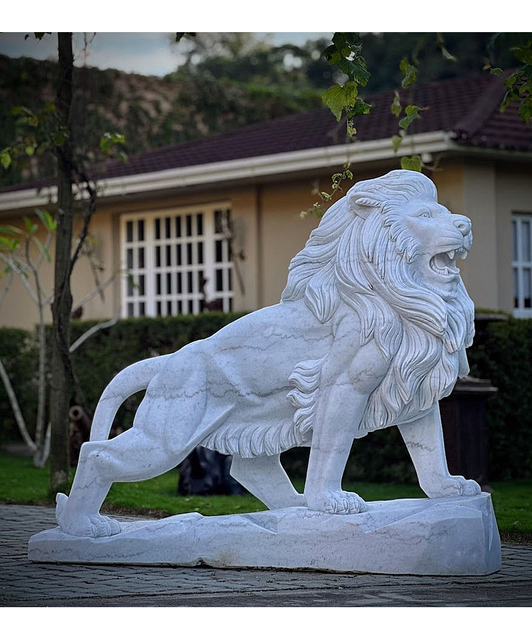 imagem do produto Escultura Le�o em M�rmore Branco 145cm - EMP450