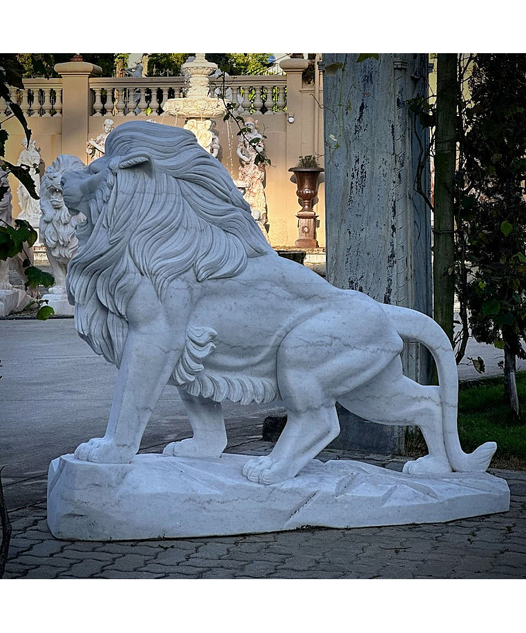 imagem do produto Escultura Le�o em M�rmore Branco 145cm - EMP450