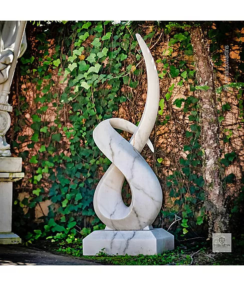 imagem de Escultura Linha Continua Mármore Branco 170cm - EMP724 Design Fluido e Elegante