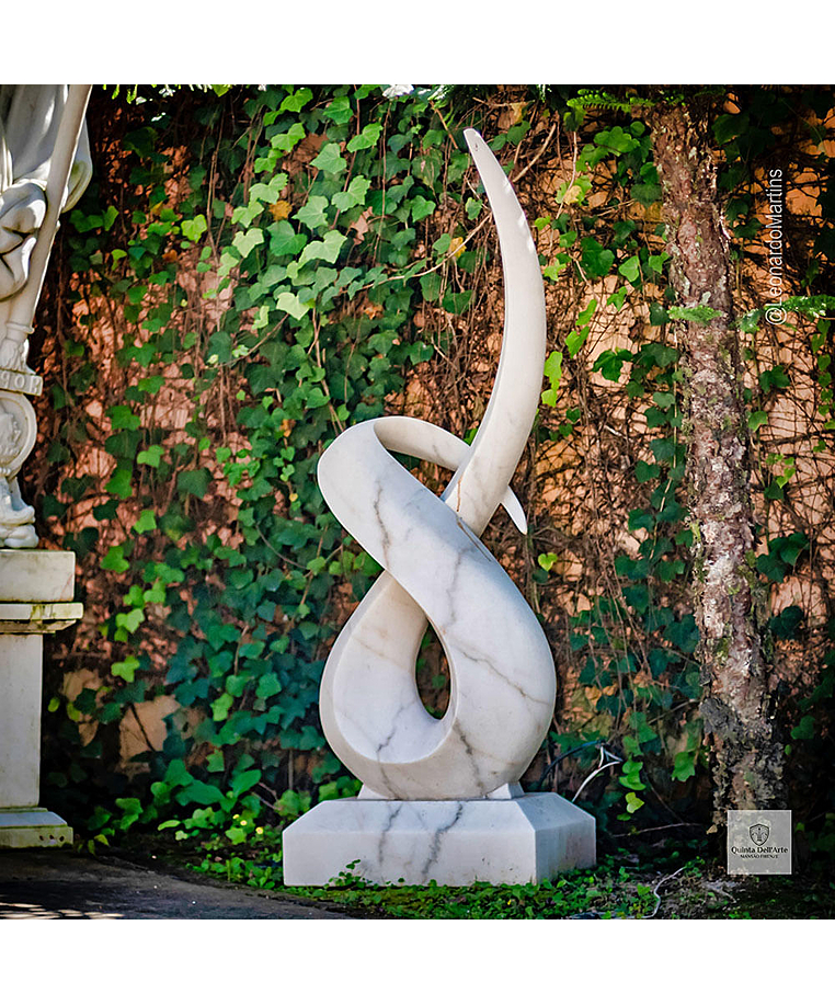 imagem do produto Escultura Linha Continua Mármore Branco 170cm - EMP724 Design Fluido e Elegante