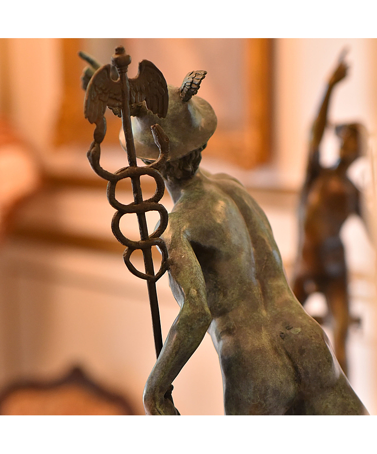 imagem do produto Escultura Mercúrio em Bronze 87cm EBZ574 Movimento e Elegância