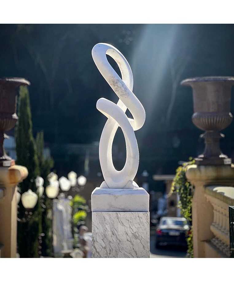 imagem do produto Escultura Movimento Sublime em Mármore Branco 120cm - EMP733