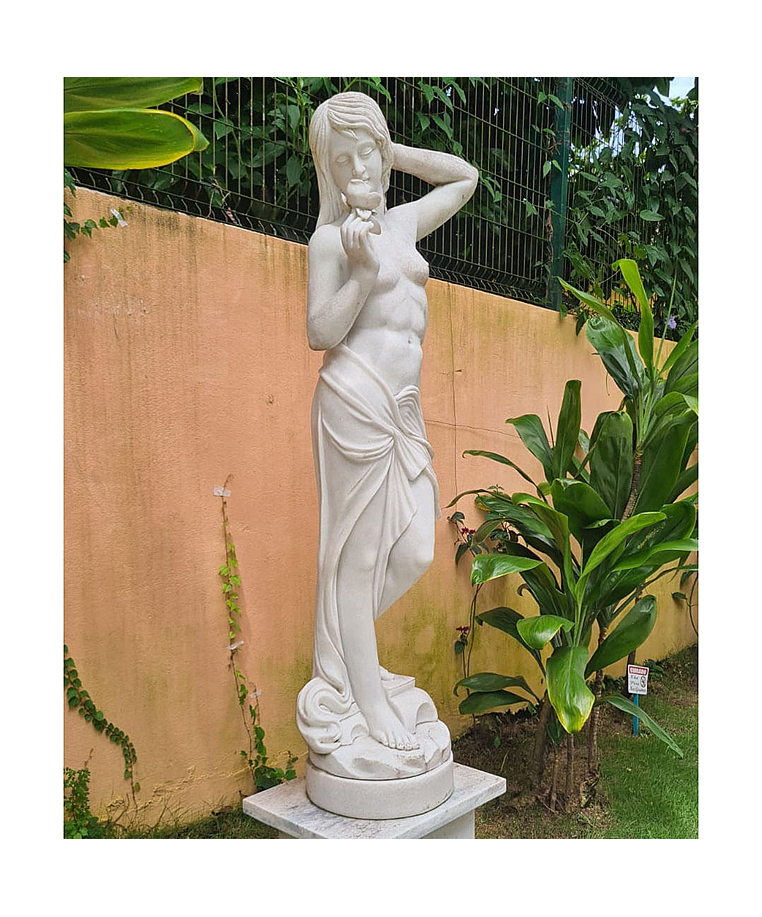 imagem do produto Escultura Mulher com Rosa 160cm - EMP466