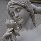 imagem do produto Escultura Mulher com Rosa 160cm - EMP466
