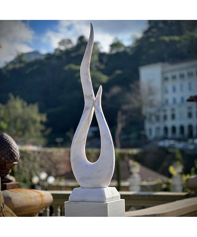 imagem do produto Escultura Ponta da Eternidade Mármore Branco 150cm - EMP741 Arte Contemporânea 