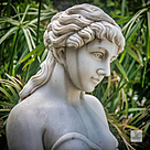 imagem do produto Escultura Primavera Sentada M�rmore Branco 140cm - EMP381