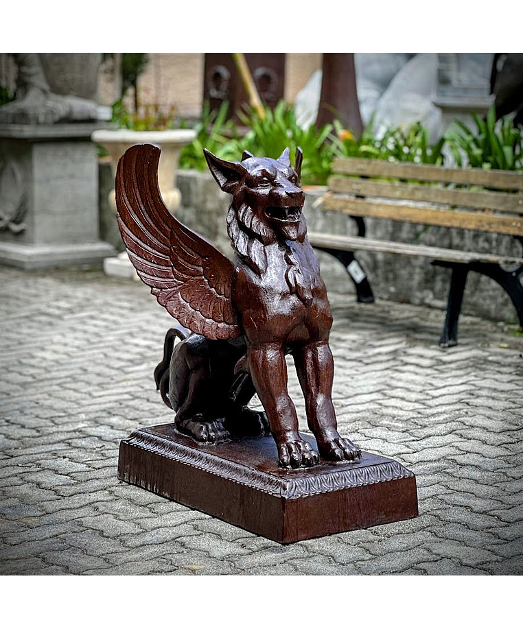 imagem do produto Escultura Quimera em Ferro Fundido 95cm EF410 Misticismo e Imponência