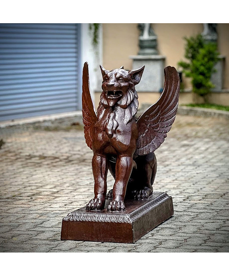 imagem do produto Escultura Quimera em Ferro Fundido 95cm EF410 Misticismo e Imponência
