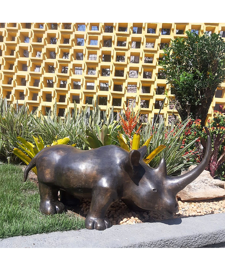 imagem do produto Escultura Rinoceronte em Bronze 48cm EBZ513 Força e Elegância