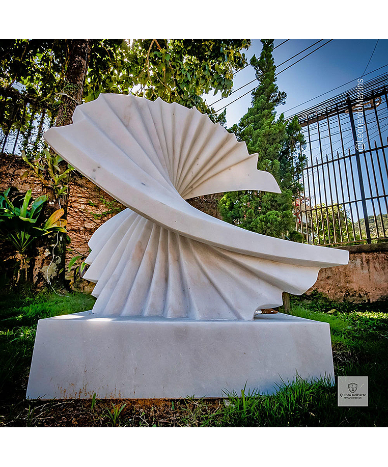 imagem do produto Escultura Ritmo Contínuo Mármore Branco 120cm - EMP737 Formas Modernas