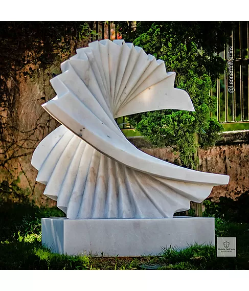 imagem de Escultura Ritmo Cont�nuo M�rmore Branco 120cm - EMP737