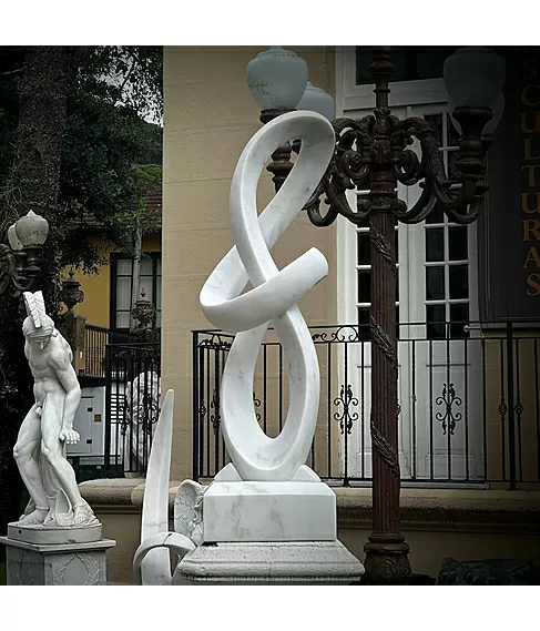 imagem de Escultura Sinfonia do M�rmore Branco 160cm - EMP732