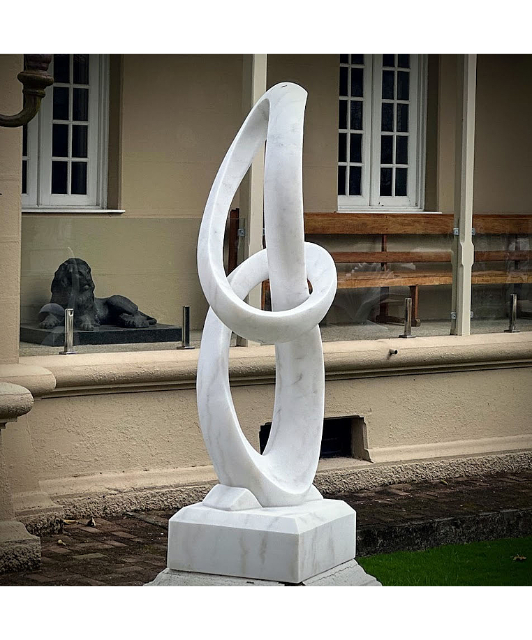 imagem do produto Escultura Sinfonia do M�rmore Branco 160cm - EMP732