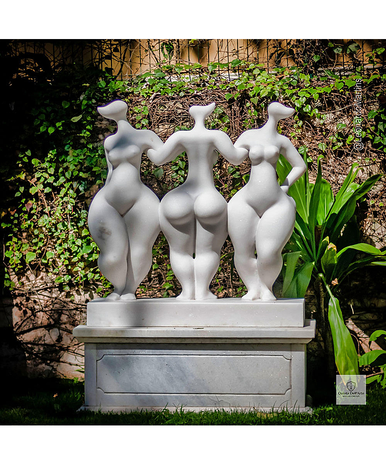 imagem do produto Escultura Trindade Serena Mármore Branco 100cm - EMP746 Design Moderno para Jardins