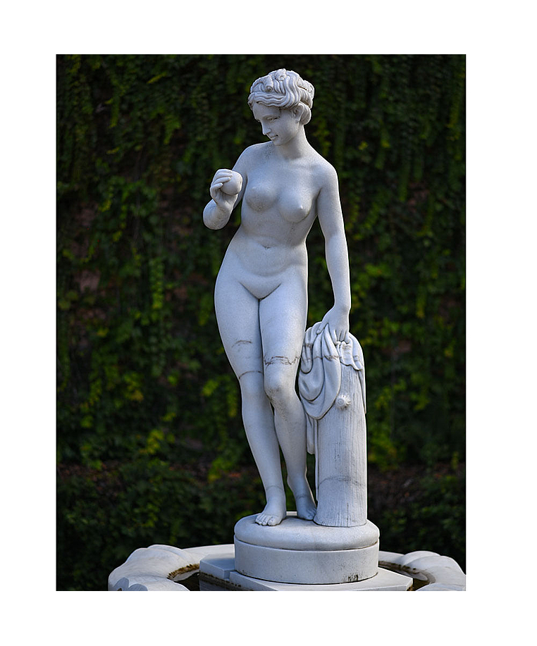 imagem do produto Escultura V�nus com Ma�a 160cm - EMP479