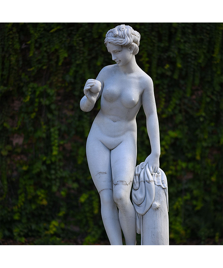 imagem do produto Escultura V�nus com Ma�a 160cm - EMP479