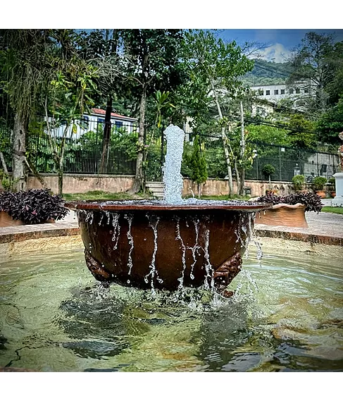 imagem de Fonte Bacião Moderno em Ferro Fundido 45cm - FF155 Design Contemporâneo para Jardins