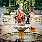 imagem do produto Fonte Camponesa em Mármore 190cm - FMP203 Charme Rústico e Sofisticação para Jardins