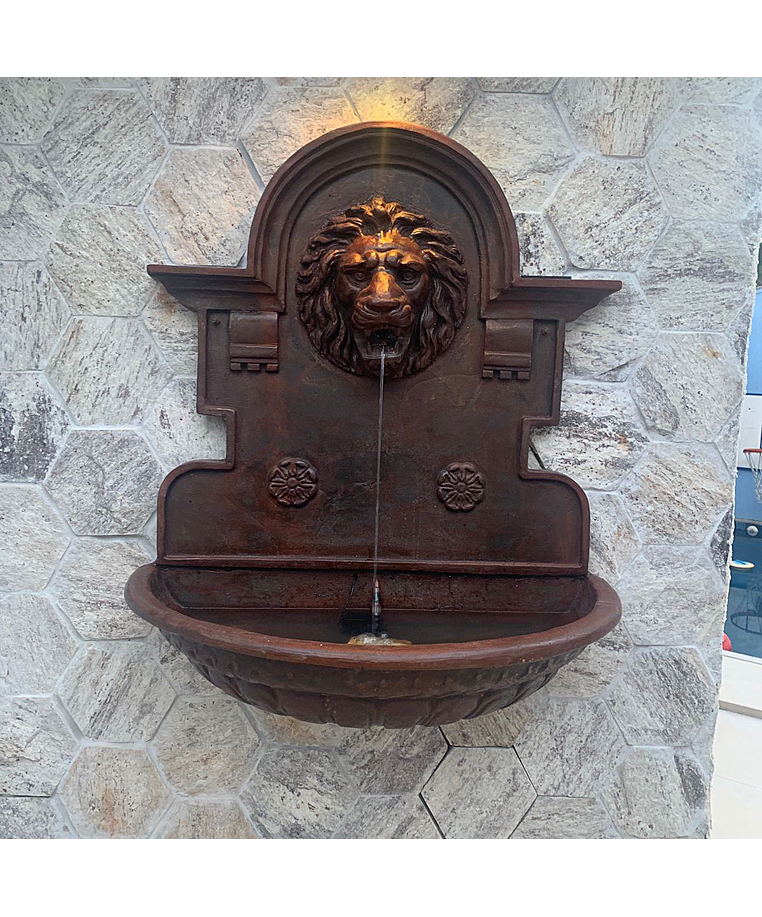 imagem do produto Fonte de Parede Cara de Le�o 95cm - FF014