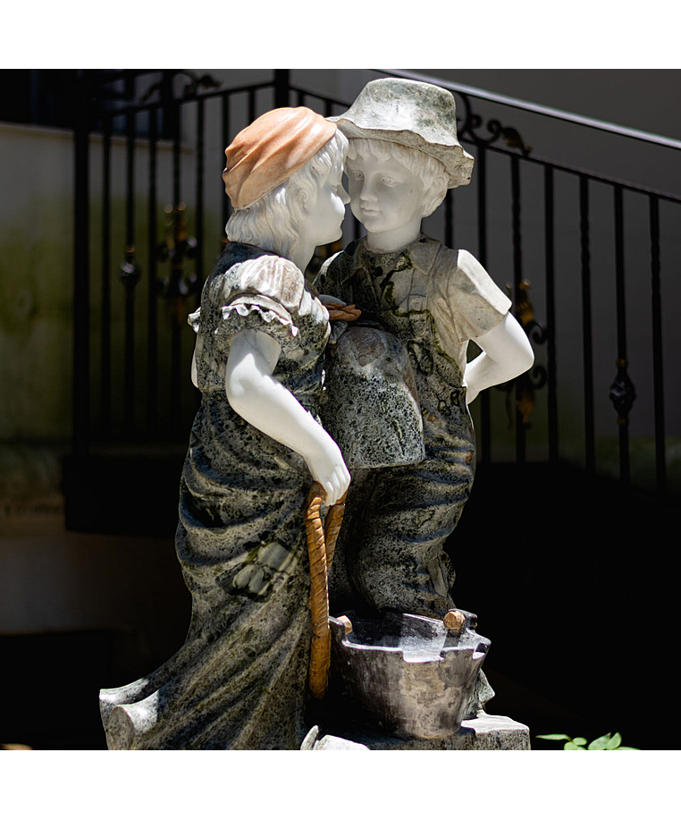 imagem do produto Fonte Decorativa Casal Apaixonado em Marmore 135cm - FMP152