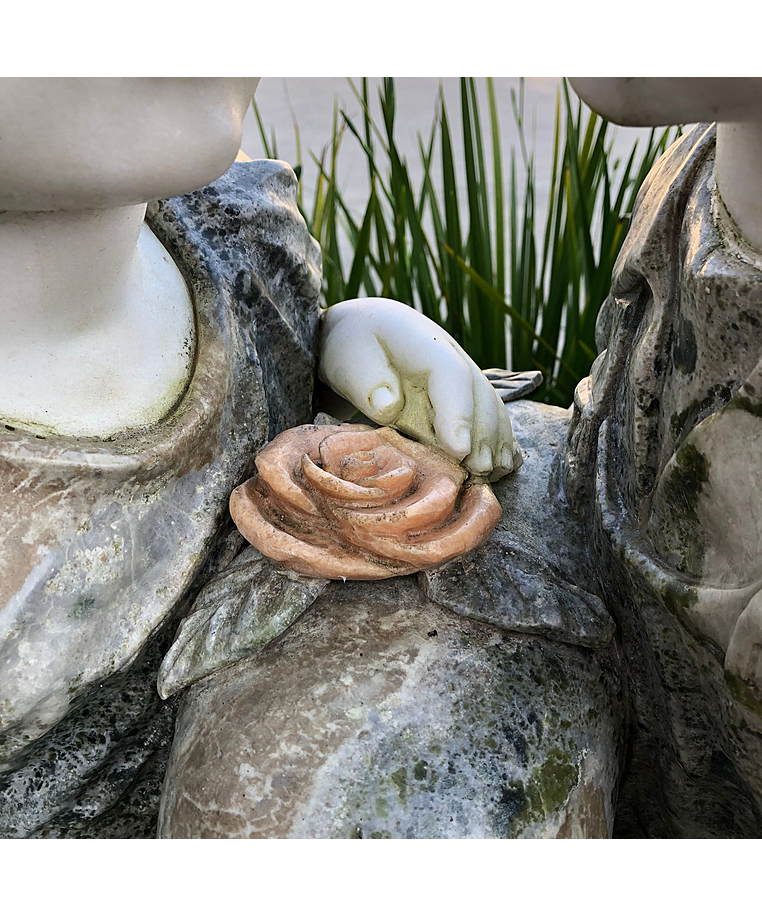imagem do produto Fonte Decorativa Casal Apaixonado em Marmore 135cm - FMP152