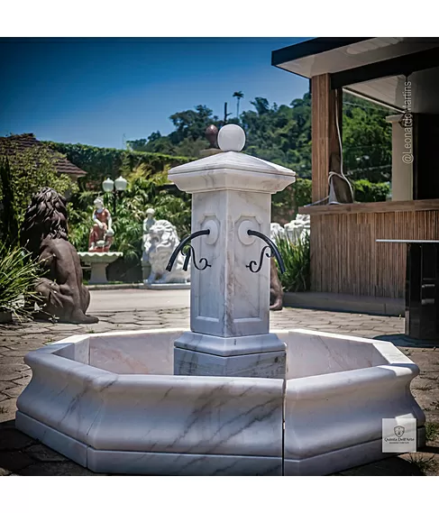 imagem de Fonte Moderna para Lago em Mármore 122cm - FMP167 Sofisticação para Projetos Paisagísticos