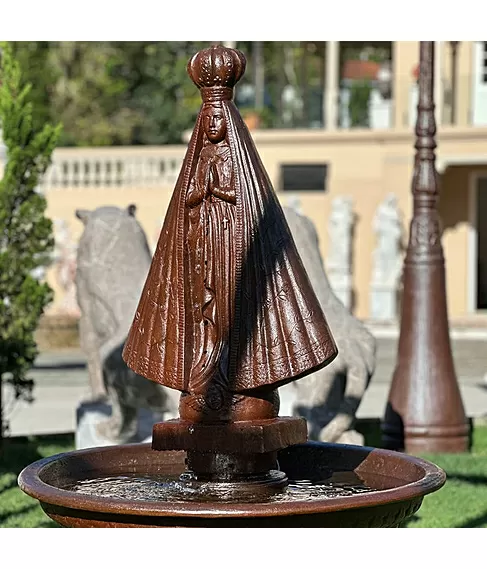imagem de Fonte N.S Aparecida em Ferro Fundido 150cm - FF232 Arte Sacra para Jardins Sofisticados