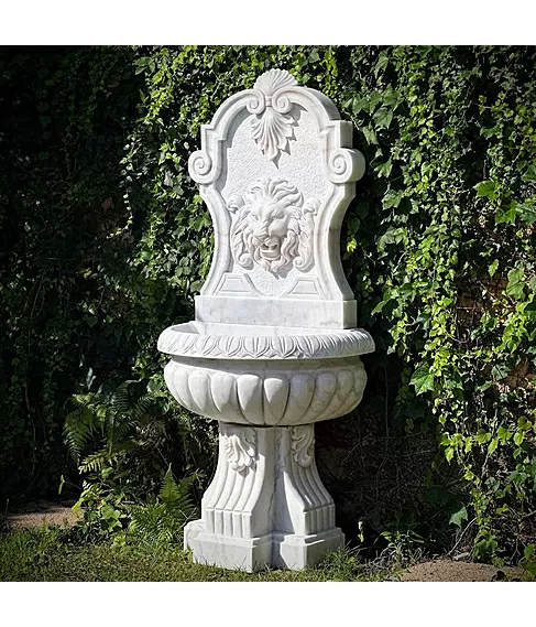 imagem de Fonte Nice em Mármore Branco 180cm - FMP372 Sofisticação Escultural para Jardins e Lagos