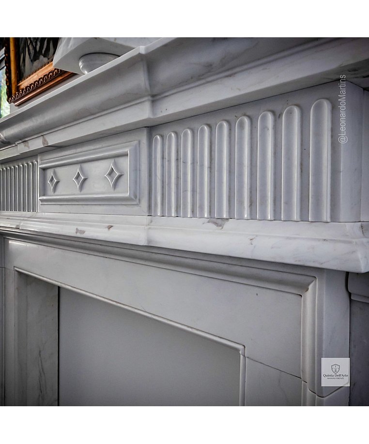 imagem do produto Lareira Celani em Mármore Branco 152cm VRMP357 Salas Sofisticadas e Alto Padrão 