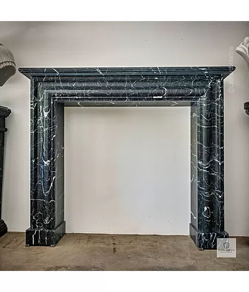 imagem de Lareira Vicenza em M�rmore Preto 125cm - VRMP355