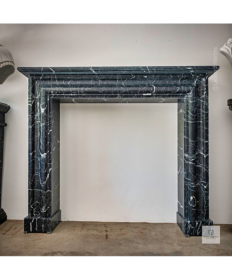 imagem do produto Lareira Vicenza em M�rmore Preto 125cm - VRMP355