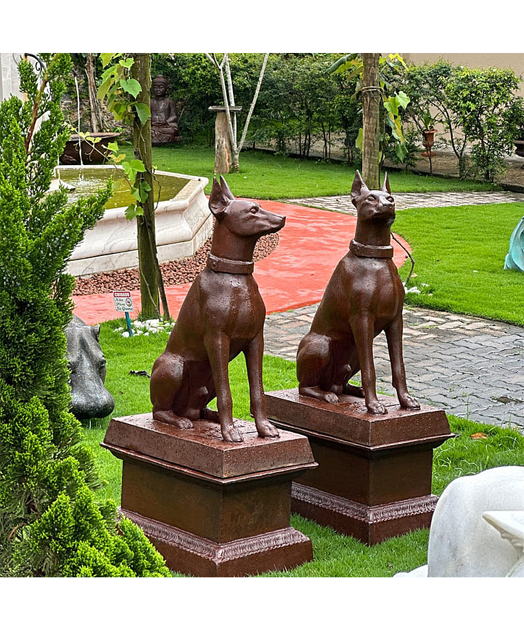 imagem do produto Par de Escultura Cachorro Dobermann 134cm VRF225B Imponência e Elegância