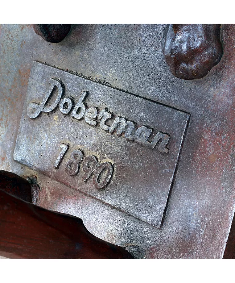 imagem do produto Par de Escultura Cachorro Dobermann 134cm VRF225B Imponência e Elegância